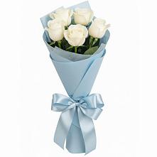 Букет 5 Белых роз Проуд в Мысхако