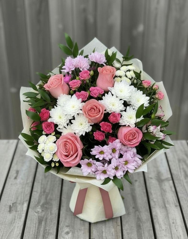 Букет цветов из: Альстромерии, Гвоздики, Розы и Хризантемы в Мысхако