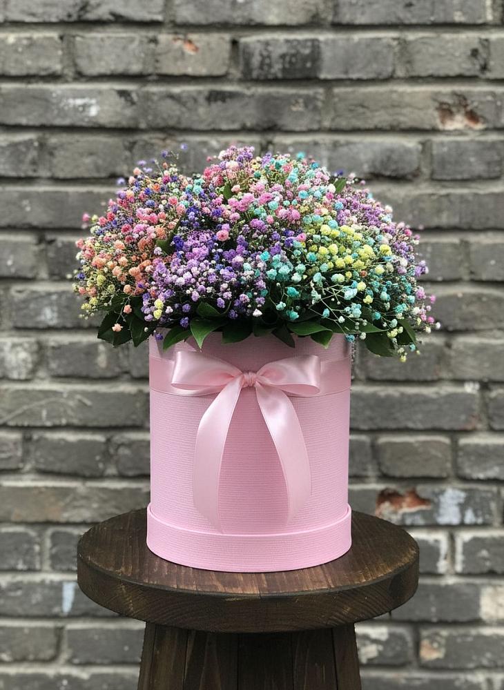 Цветочная композиция из Гипсофила и Розы в шляпной коробке в Мысхако