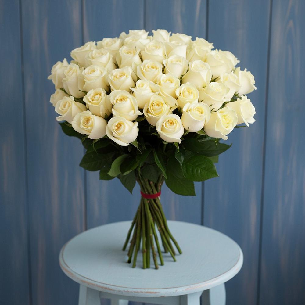 Букет 51 Белая роза Эдлесс Лав в Мысхако
