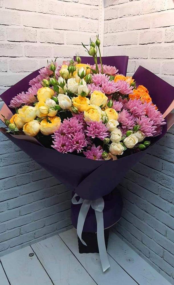Букет цветов из: Хризантемы и Розы в Мысхако