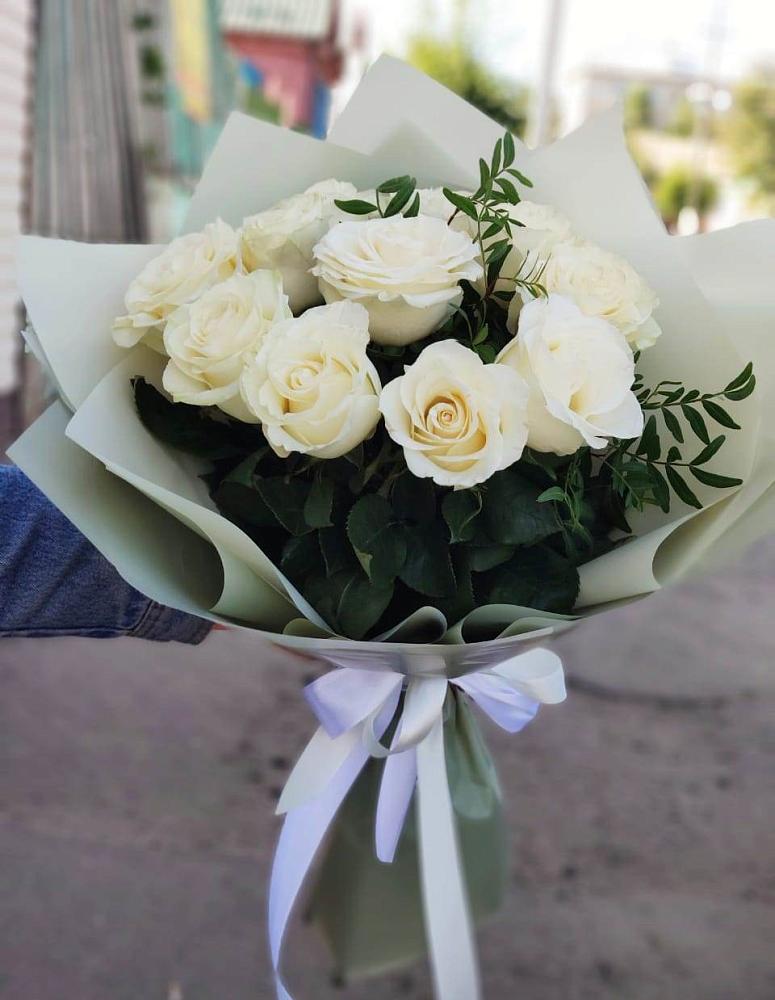 Букет Белые розы Проуд в Мысхако