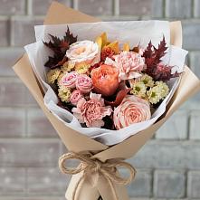 Букет цветов из:  Гвоздики, Хризантемы и Розы в Мысхако