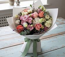 Букет цветов из:  Розы, Лизиантусы и Гвоздики в Мысхако