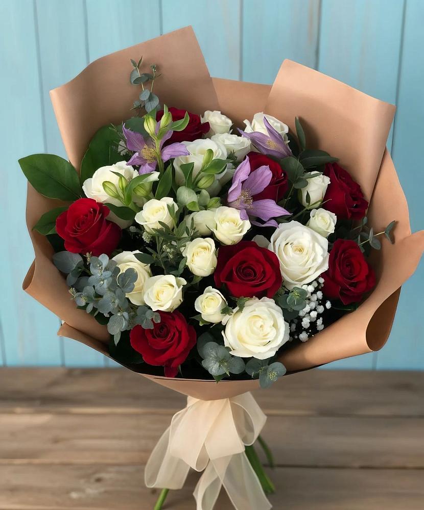 Букет цветов из: Розы и Альстромерии в Мысхако