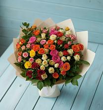 Букет Микс из разноцветных кустовых роз в Мысхако